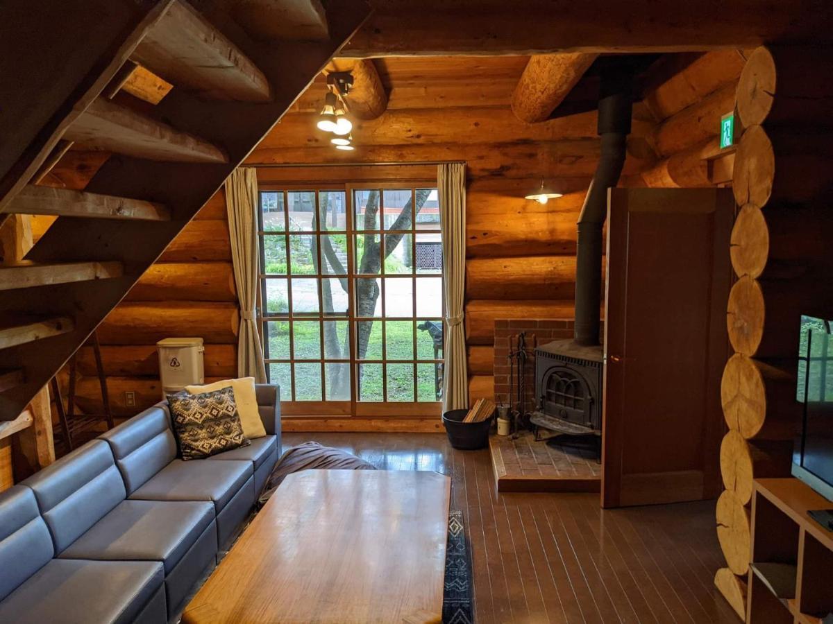 Апарт отель White Tree Log House Madarao Tangram Shinano  Экстерьер фото